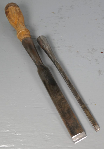 Vintage barton 1832 - r,